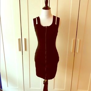 H&M sexy zippered dress 👗